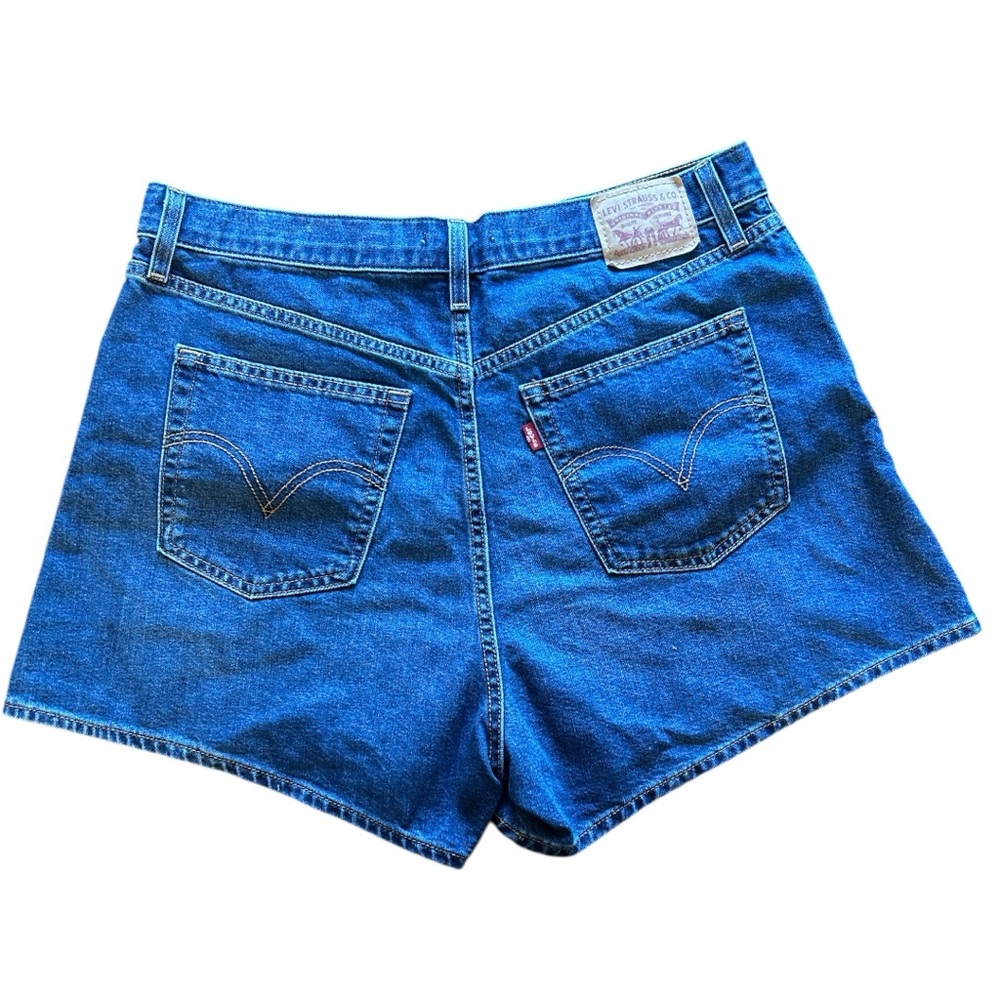 Levi's Women's High Waisted Mom Shorts
#11 - Picture 5 of 7